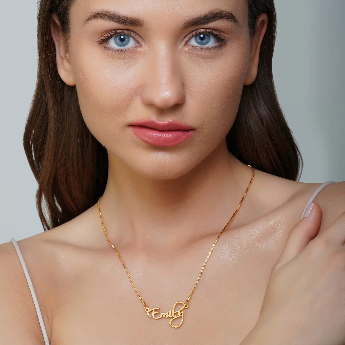 Aurame Name Necklace